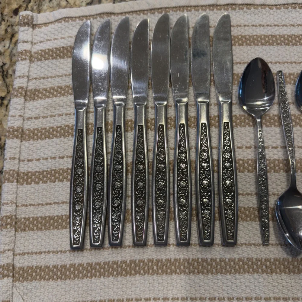 Granada Rose Stainless Steel Flatware Set 20pc‎ Japan Floral Embossed Vintage